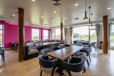 酒店 Abba Comillas