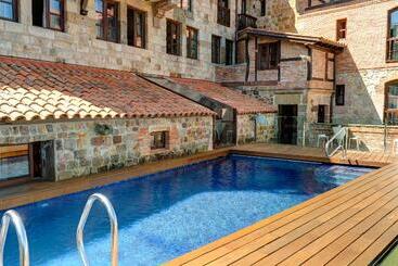 Costa Esmeralda Suites - Suances