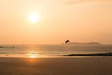 هتل Escale Oceania Saint Malo