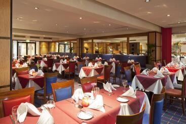 هتل Grange Bracknell