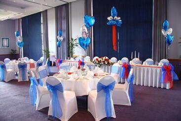 هتل Grange Bracknell