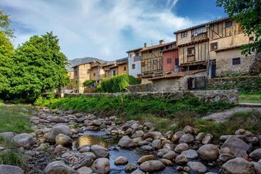 هتل Hospedería Valle Del Ambroz
