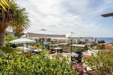 La Tartana Hotel Boutique