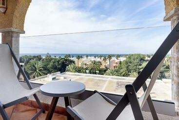 Отель Zahara Resorts & Villas