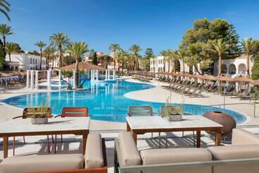 Отель Zahara Resorts & Villas