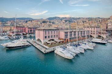 هتل NH Collection Genova Marina