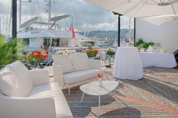هتل NH Collection Genova Marina