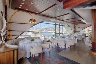 هتل NH Collection Genova Marina