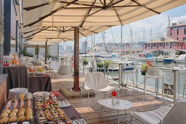 هتل NH Collection Genova Marina