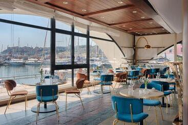 هتل NH Collection Genova Marina