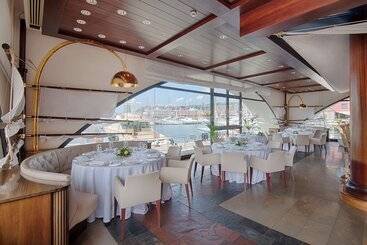 هتل NH Collection Genova Marina
