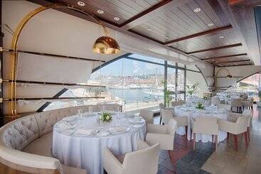 هتل NH Collection Genova Marina