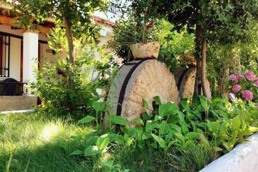 هتل روستایی Alcadima