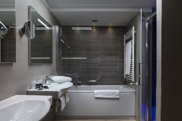 Smart Hotel Holiday