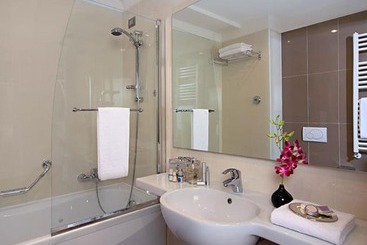 Smart Hotel Holiday