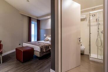 Smart Hotel Holiday