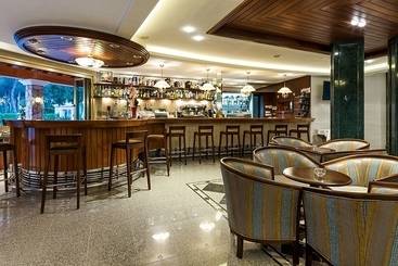 Suite Hotel S Argamassa Palace