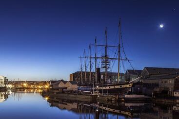 هتل The Bristol