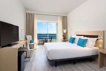 هتل Tryp by Wyndham Lisboa Caparica Mar