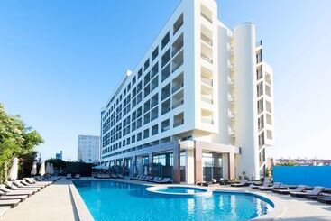 酒店 Tryp by Wyndham Lisboa Caparica Mar