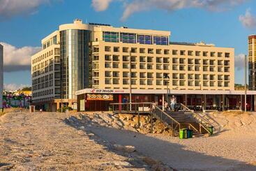酒店 Tryp by Wyndham Lisboa Caparica Mar