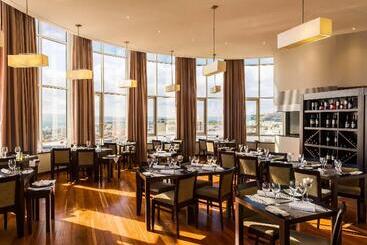 هتل Tryp by Wyndham Lisboa Caparica Mar