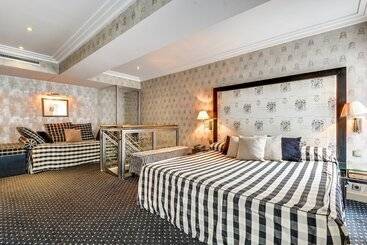 هتل Villa Lutece Port Royal