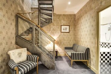 هتل Villa Lutece Port Royal