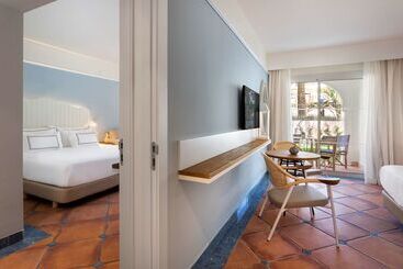 Отель Zahara Resorts & Villas