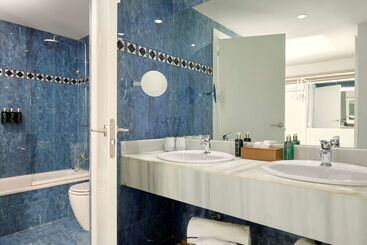Отель Zahara Resorts & Villas