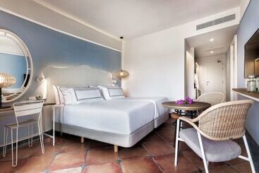 Отель Zahara Resorts & Villas