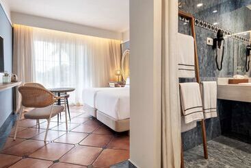 Отель Zahara Resorts & Villas