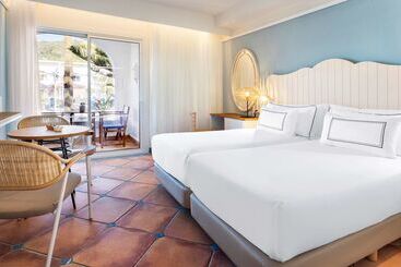 Отель Zahara Resorts & Villas