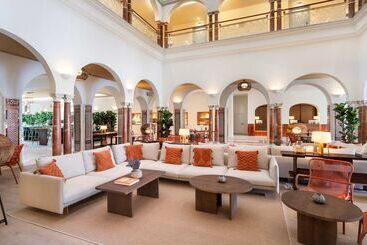 Отель Zahara Resorts & Villas