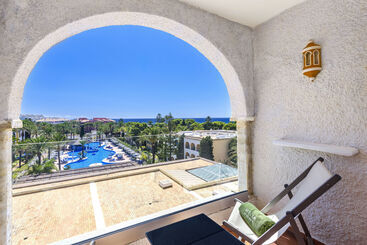 Отель Zahara Resorts & Villas