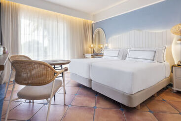 Отель Zahara Resorts & Villas