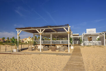 Отель Zahara Resorts & Villas