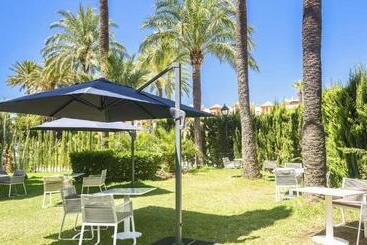 Отель Zahara Resorts & Villas