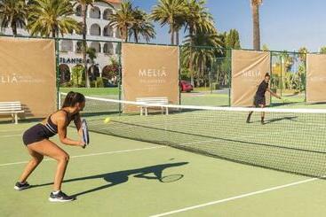 Отель Zahara Resorts & Villas