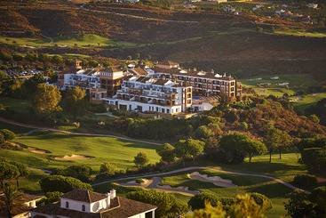 La Cala Resort