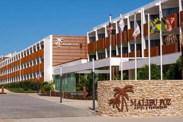 Malibu Foz Hotel   La Maison Younan