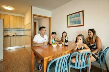 Pins Platja Apartments