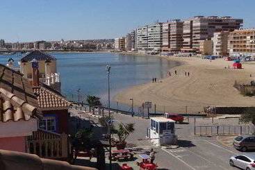 استراحتگاه Apartamentos Marina Internacional