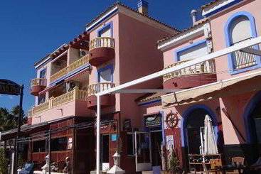 استراحتگاه Apartamentos Marina Internacional