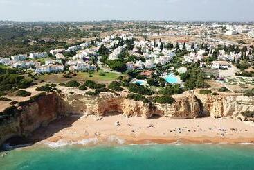 Vila Senhora da Rocha