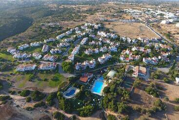 Vila Senhora da Rocha