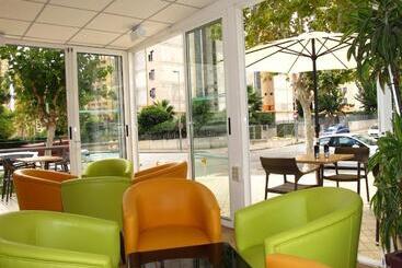 Apartamentos Vistamar