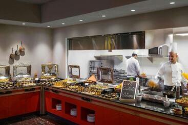 هتل Adagio Jeddah City Center
