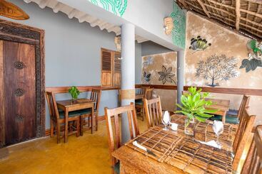 Hotel Pili Pili Beach