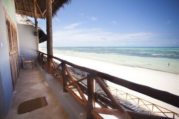 Hotel Pili Pili Beach